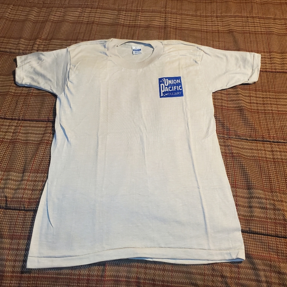 Vintage Single Stitch Union Pacific Railway T-Shirt Children's Size Large 14-16.